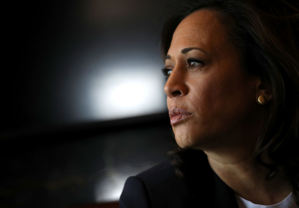 Democratic presidential hopeful U.S. Sen. Kamala Harris (C) (D-CA) rides on her campaign bus to a campaign event in Storm Lake on August 09, 2019 in Sioux City, Iowa.